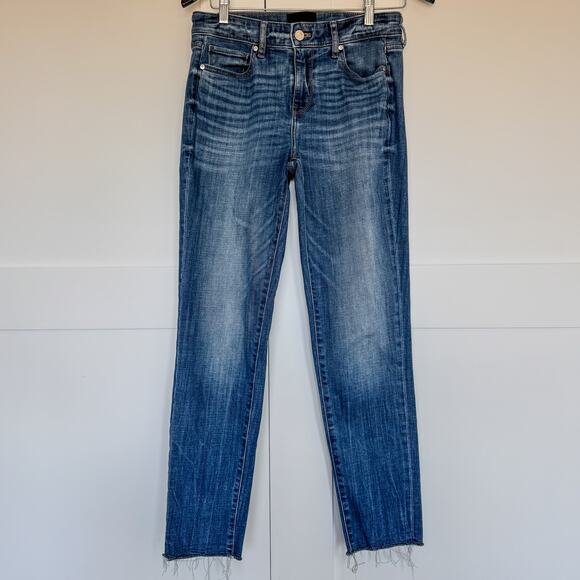 White House Black Market, Mid Rise Girlfriend Everyday Soft Jeans-Women's Size 2 - Picture 1 of 10